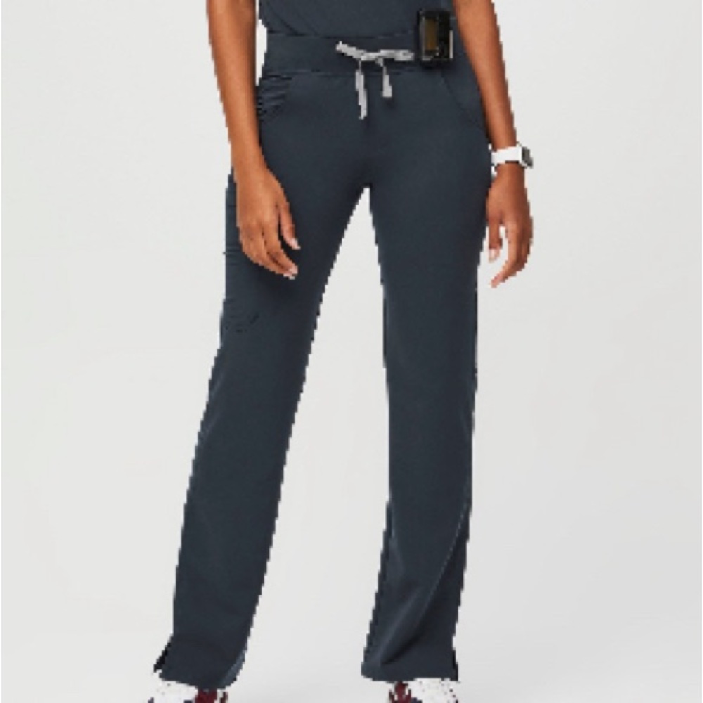 FIGS Dark Harbor Kade Petite Cargo Scrub Pants